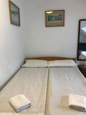 Engi Panzio Bed and Breakfast Ocna de Sus Buitenkant foto
